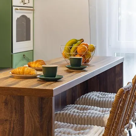 Apartment Modern Chic B&c *